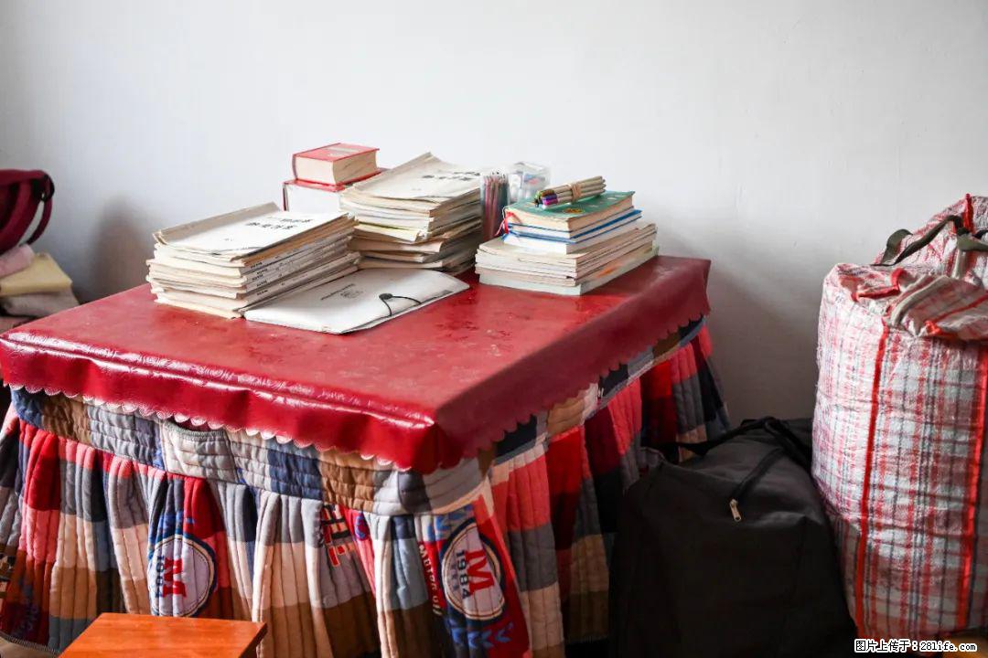 全网追的“扁担女孩”,找了一份暑假工,时薪12元 - 东营生活资讯 - 东营28生活网 dy.28life.com